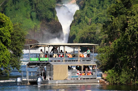 Day 6: Early morning game drive - afternoon boat ride