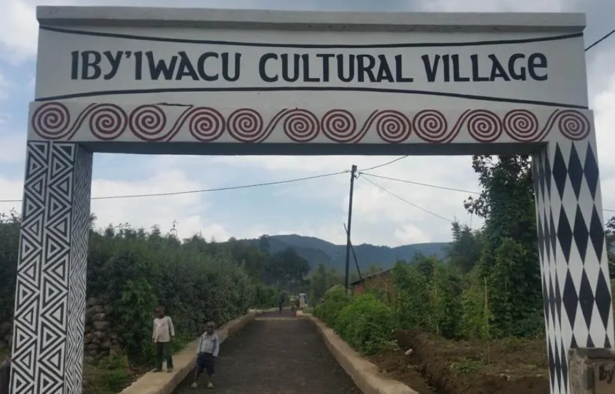 Cultural tours in Volcanoes National Park