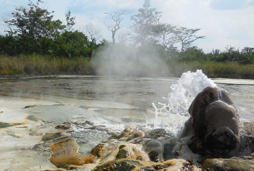 Kitagata Hot Springs: Uganda's Natural Oasis of Relaxation