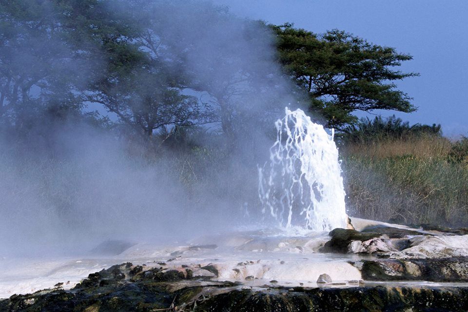 Exploring the Wonders of Rwagimba Hot Spring