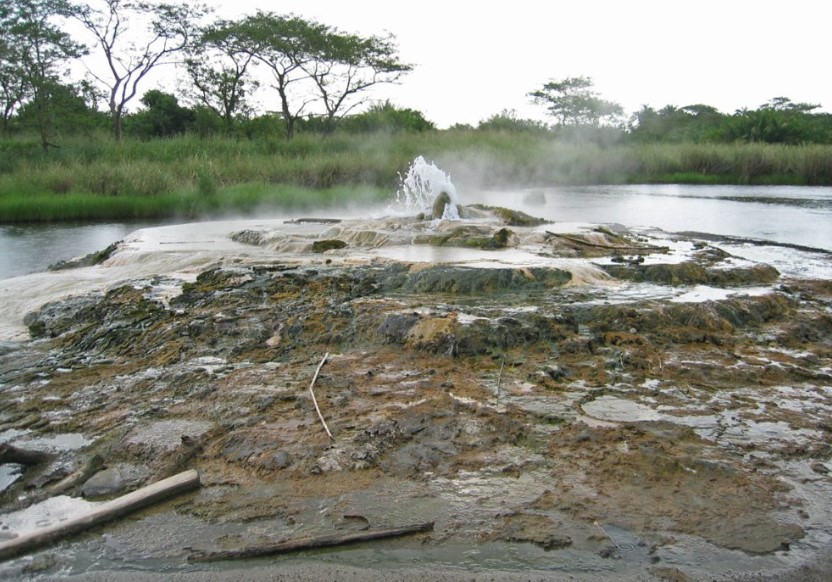 Exploring the Wonders of Rwagimba Hot Spring